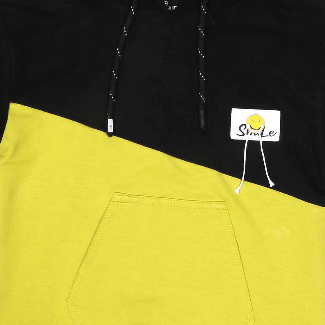 Happy Vibes: Hooded Smiley T-Shirt and Jogger Set for Kids!