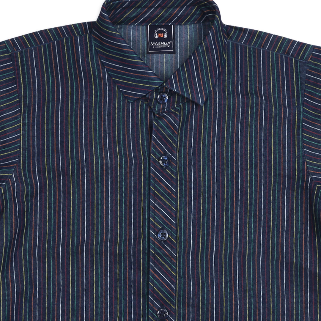 Striped for Fun: Stylish Shirt and Shorts Set for Kids!