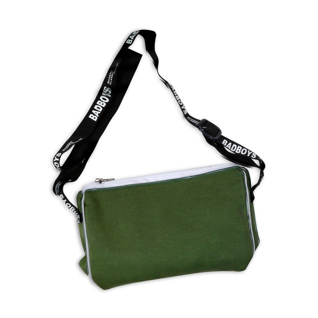 Cotton Comfort Quest: Boys' Coordinated Set with Super Cool Bag!