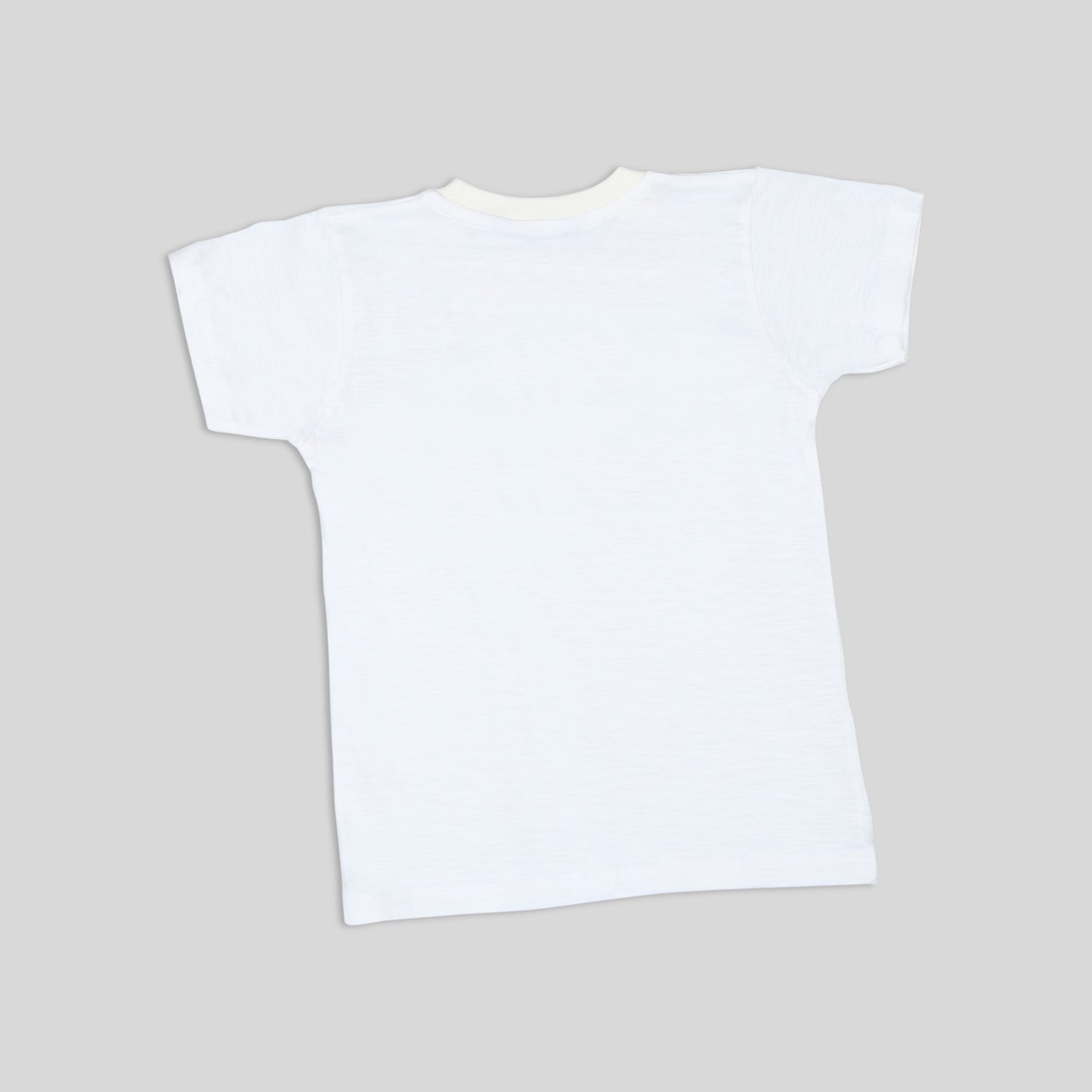 Shirt & Shrug Sizzle: Elevate Casual Coolness with This Unique Combo!