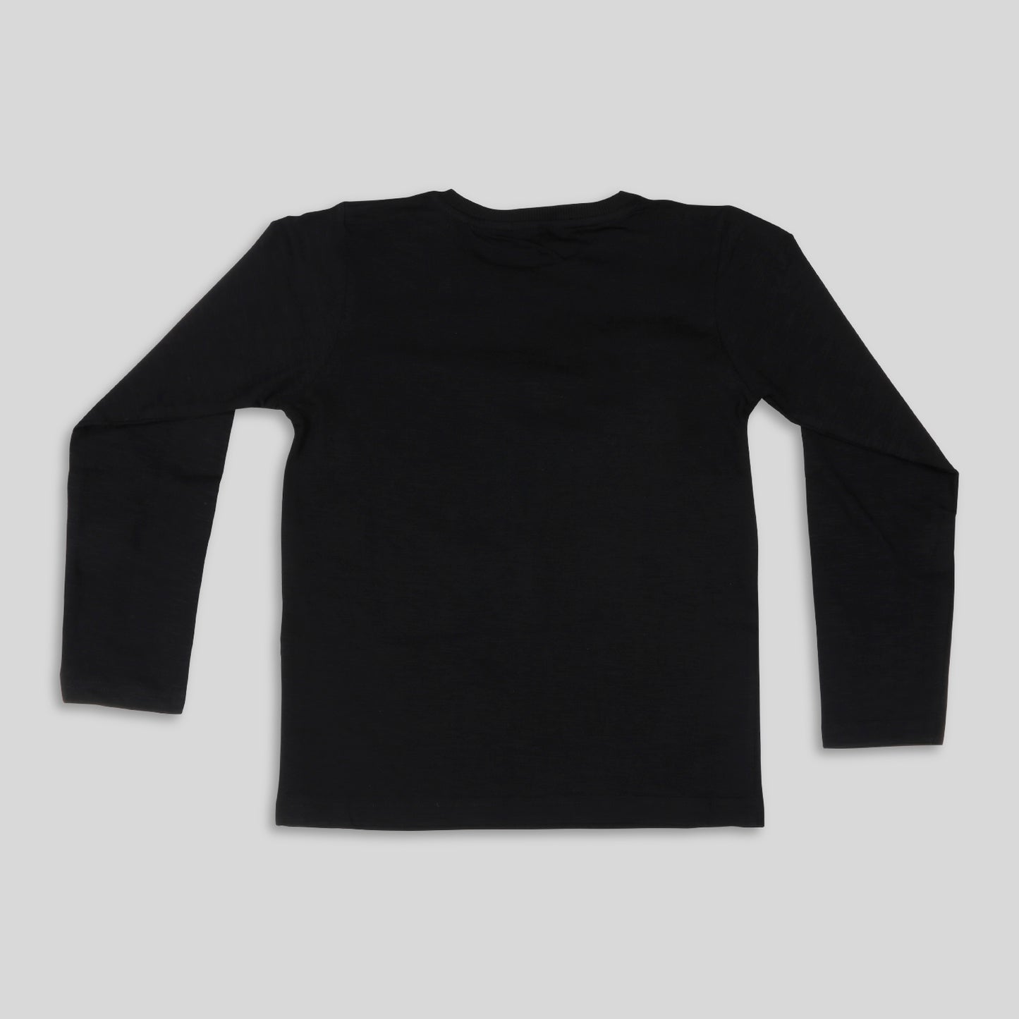 Shirt & Shrug Sizzle: Elevate Casual Coolness with This Unique Combo!