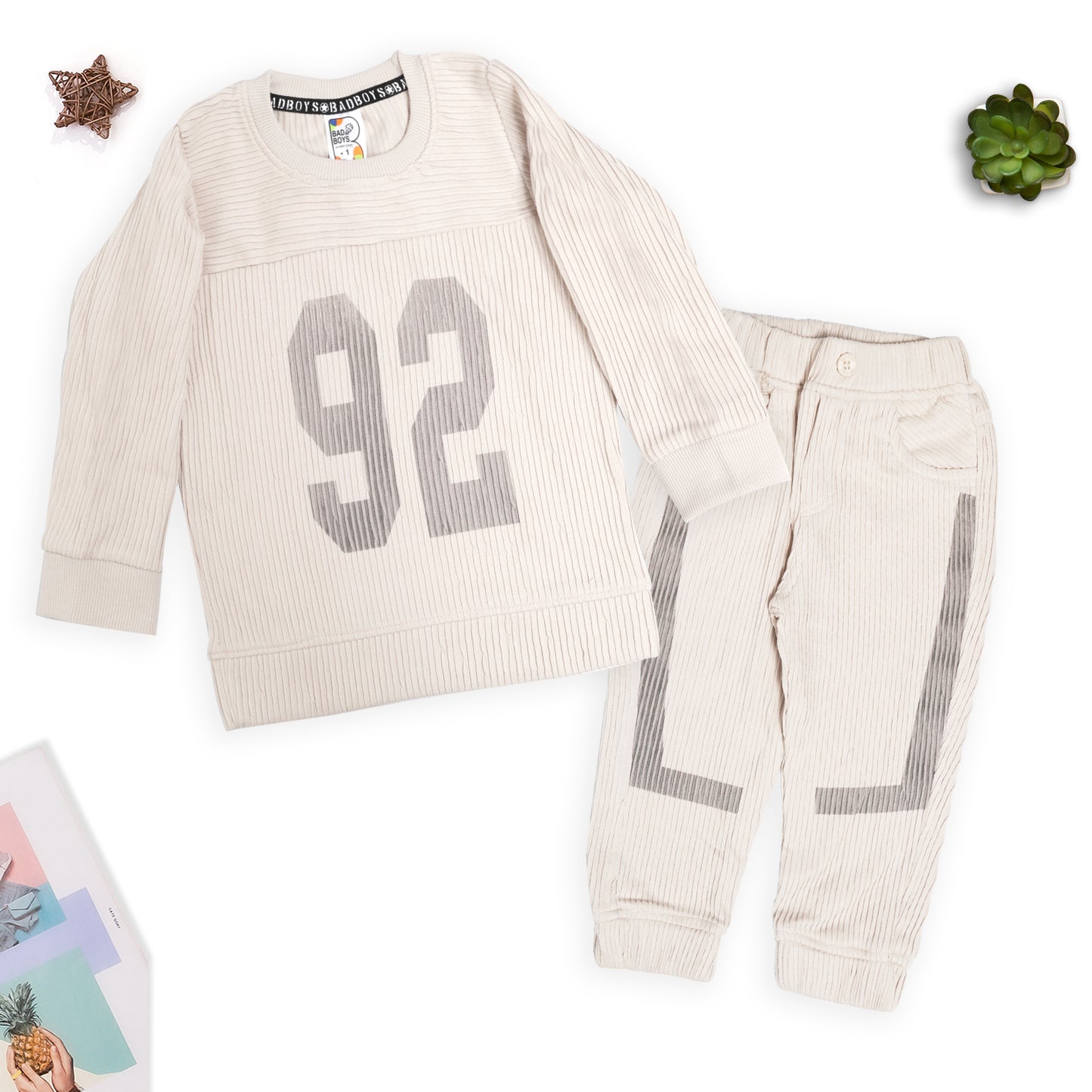 Playful Printed Tee & Joggers: Boys’ Comfy Casual Style Essential