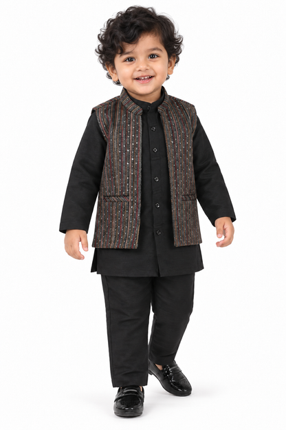 Festive Flair: Kurta, Pant & Stylish Half-Jacket Combo Set!