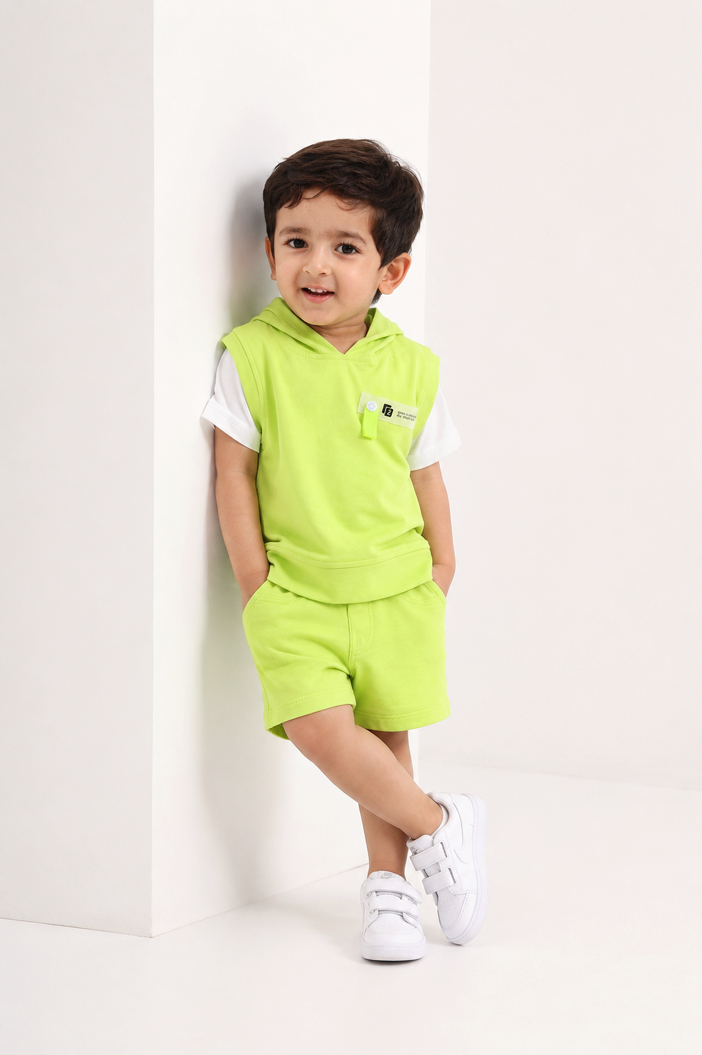 Cool & Casual: T-Shirt, Hood Jacket, and Shorts Set!