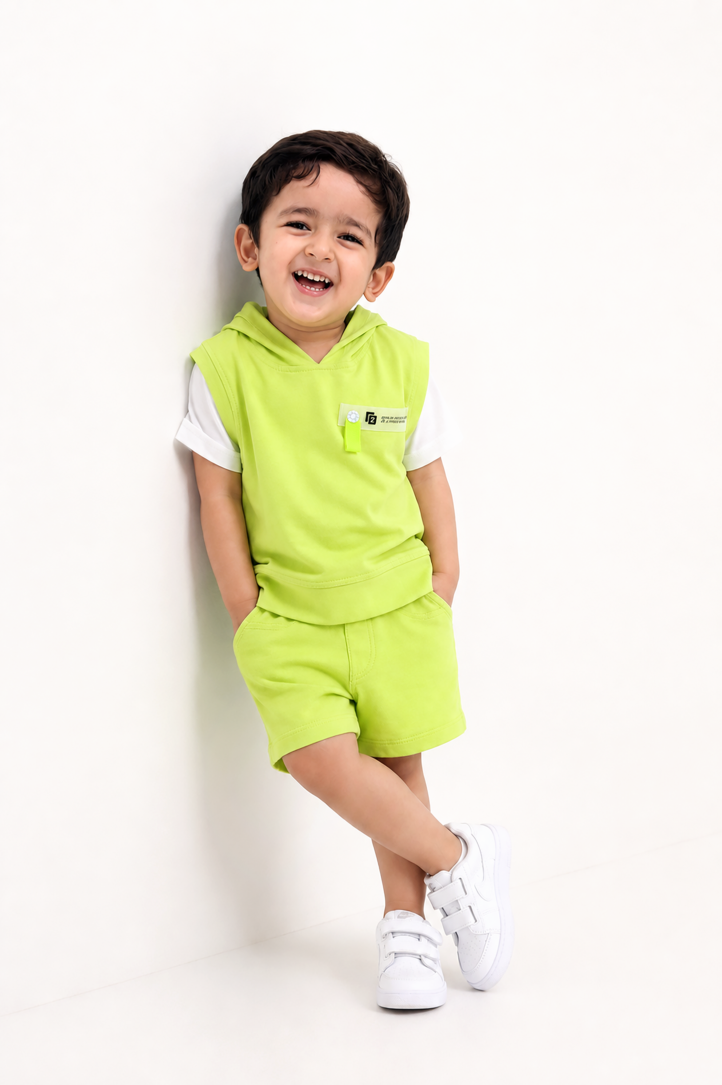 Cool & Casual: T-Shirt, Hood Jacket, and Shorts Set!