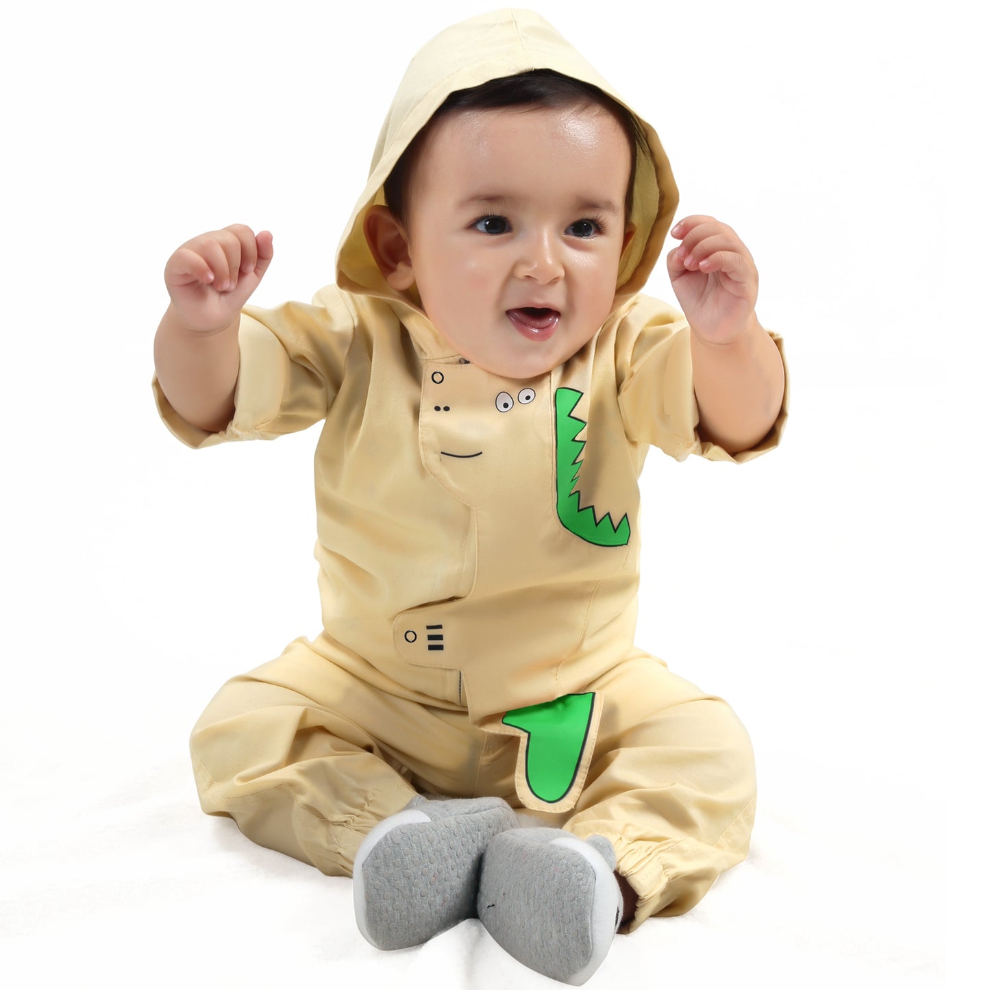 Adorable Jacket, Printed Tee & Pants: Everyday Style Winner