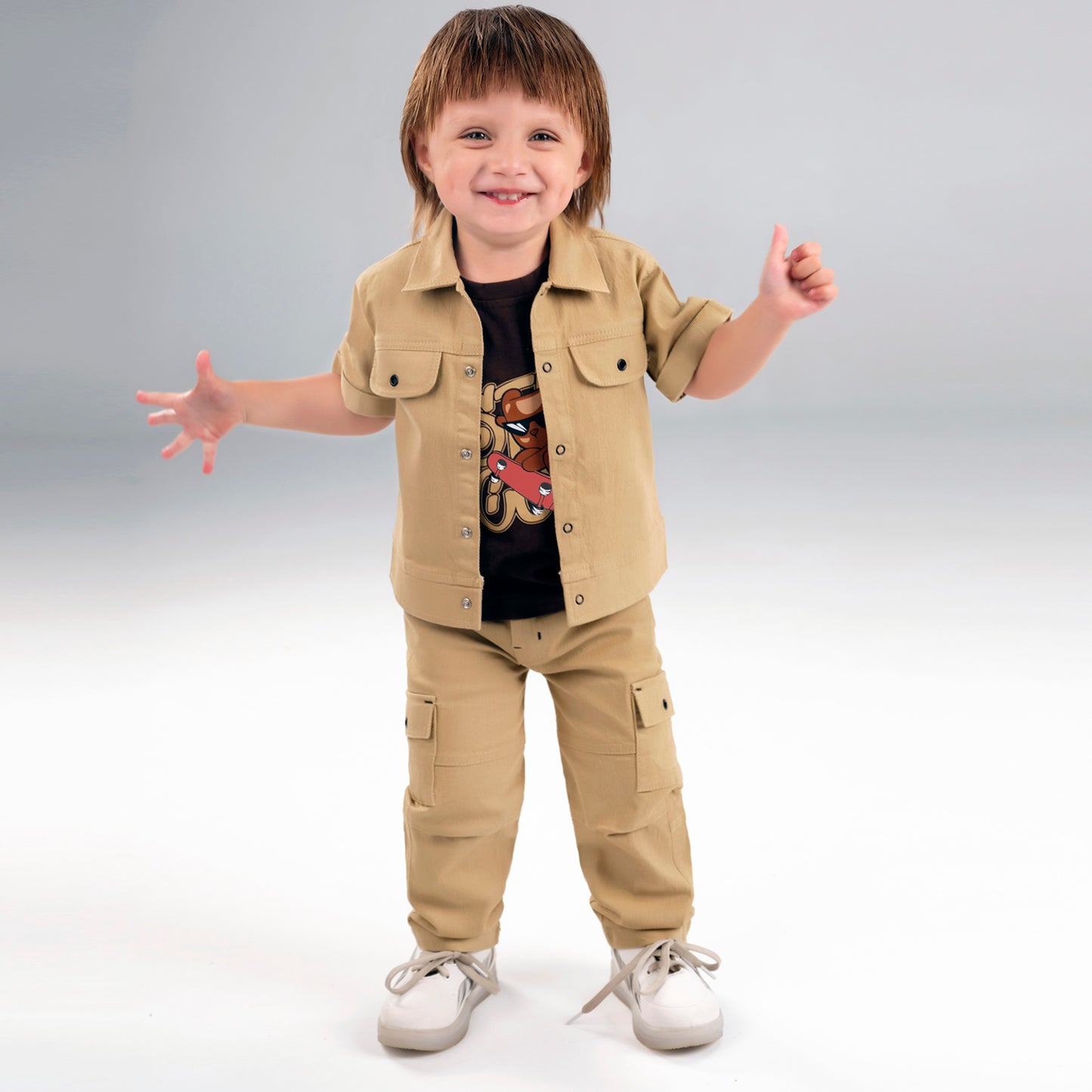 Adventure-Ready Style: Jacket, Printed Tee & Pant Power Set!