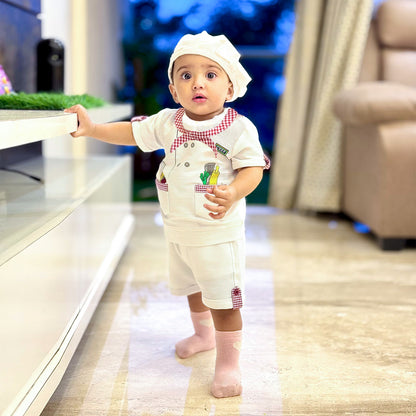 Mini Chef Magic: T-Shirt, Shorts, and Chef Cap Set!