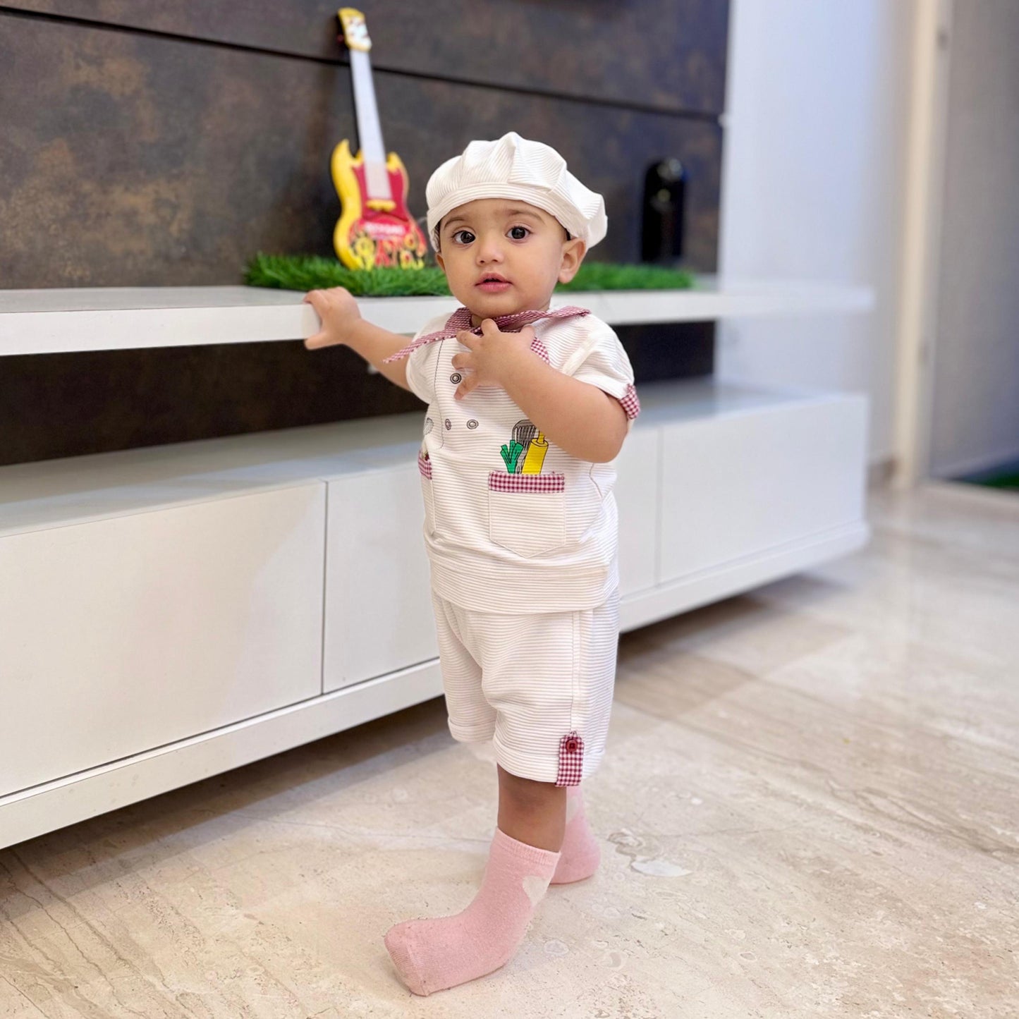 Mini Chef Magic: T-Shirt, Shorts, and Chef Cap Set!