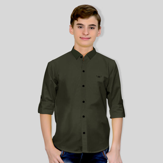 Young Gents' Swagger: Classic Collar Shirt for Epic Casual Vibes!
