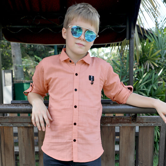 Simplicity, Elevated: This Plain Shirt Rocks Casual Style with Flair!