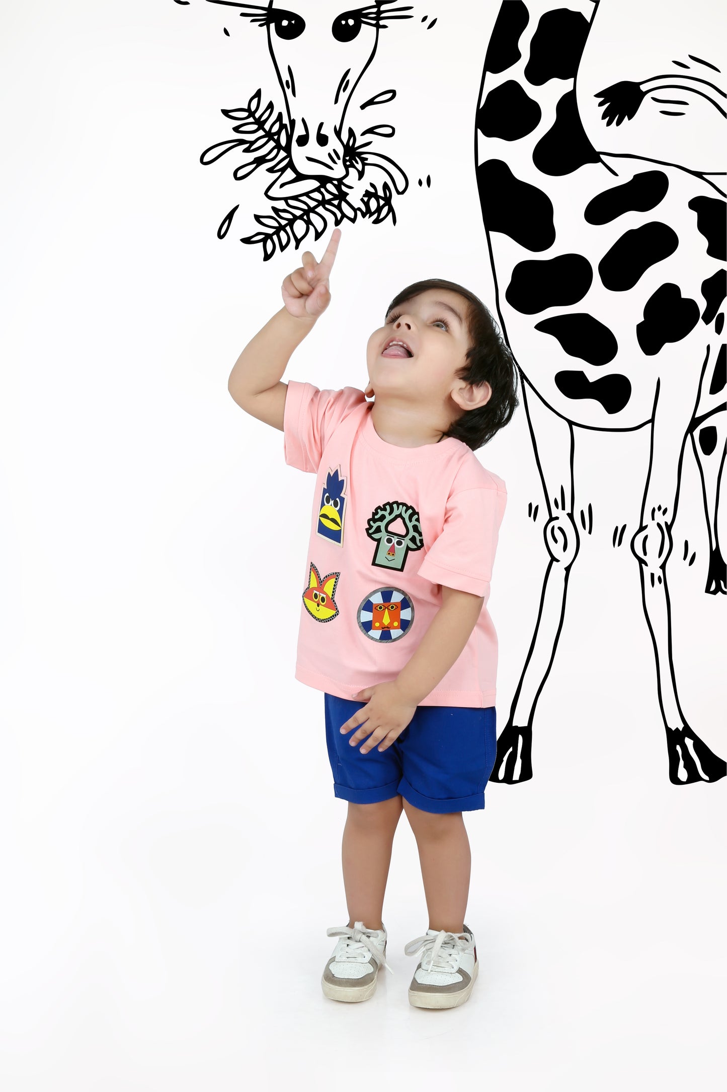 Get your little dude ready to play with our cute wild animal set!